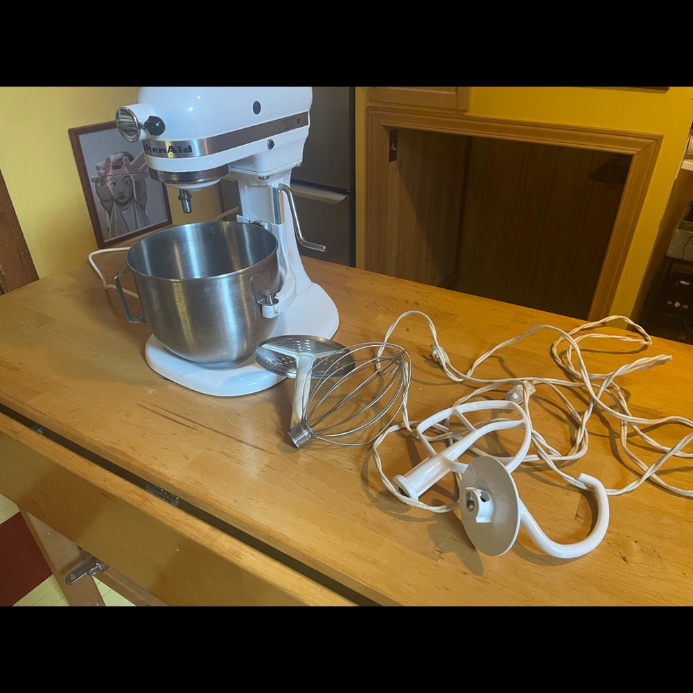 KitchenAid mixer - Picture 8 of 8